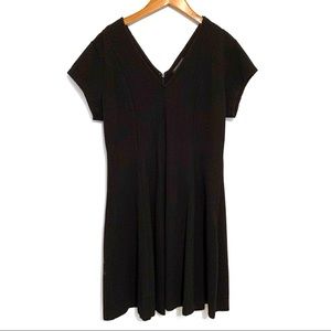 Banana Republic Black V Neck Dress sz 12 EUC